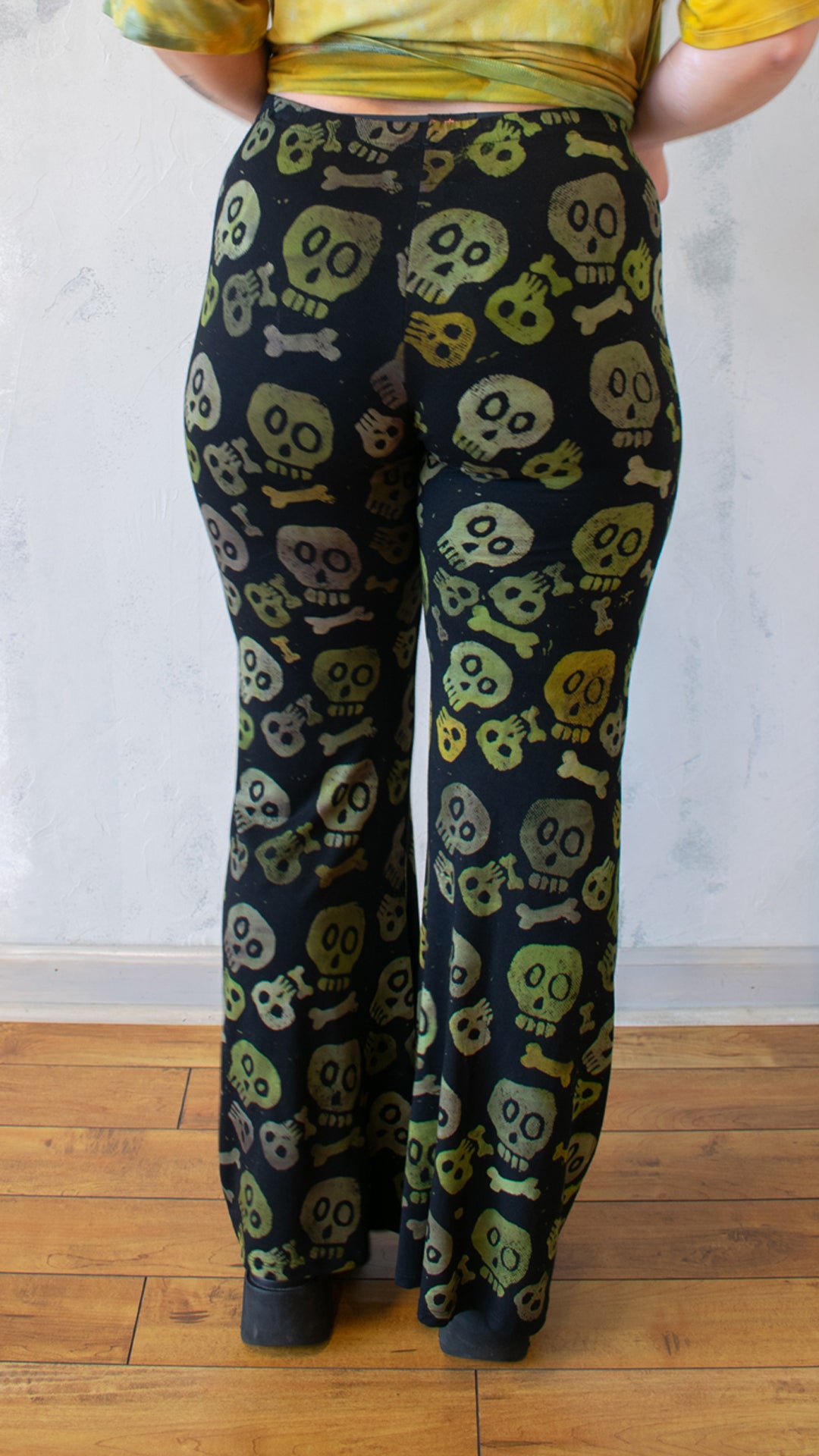 Flare Legging in Skulls