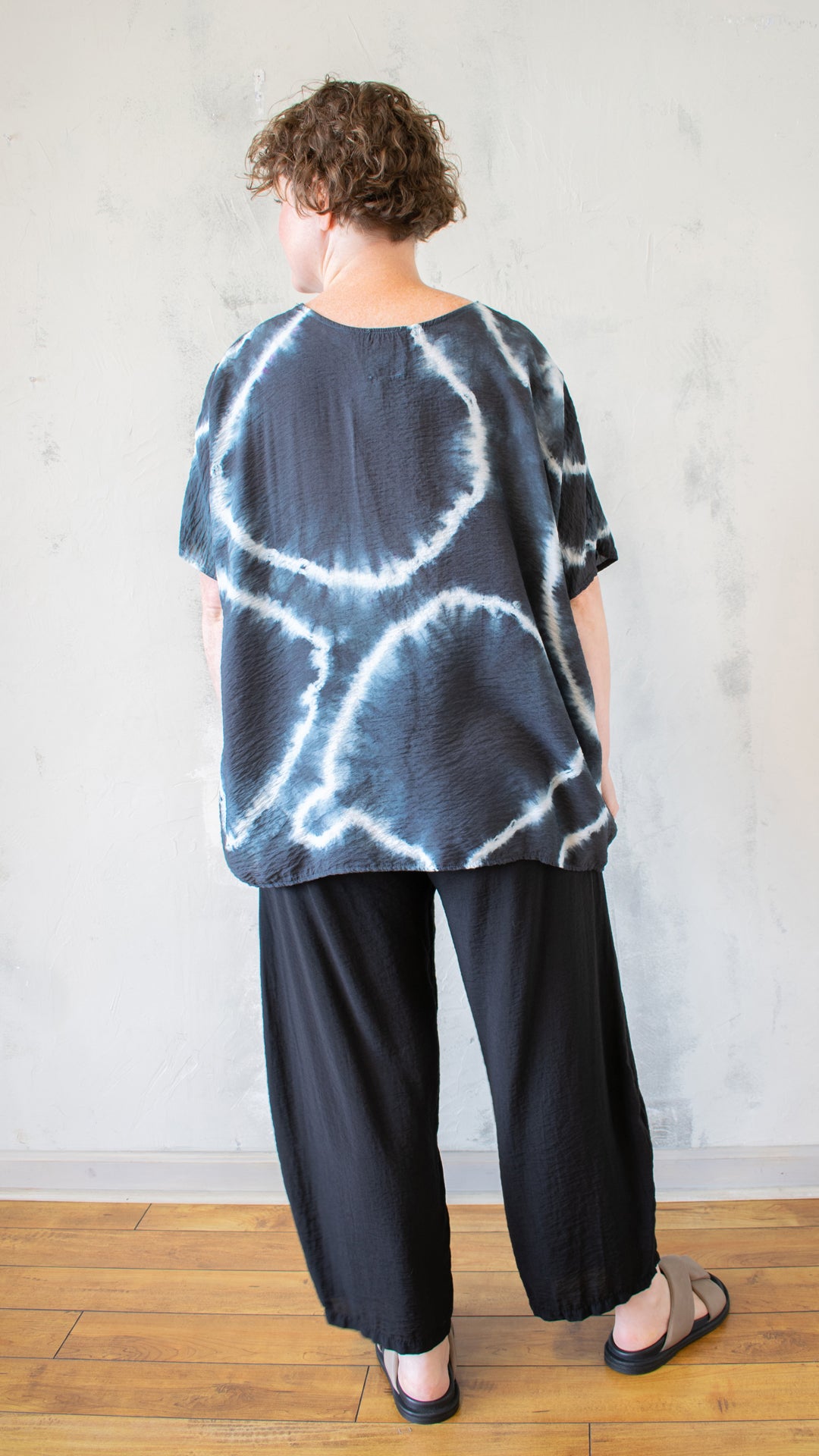 Parachute Shibori Pocket Top in Black