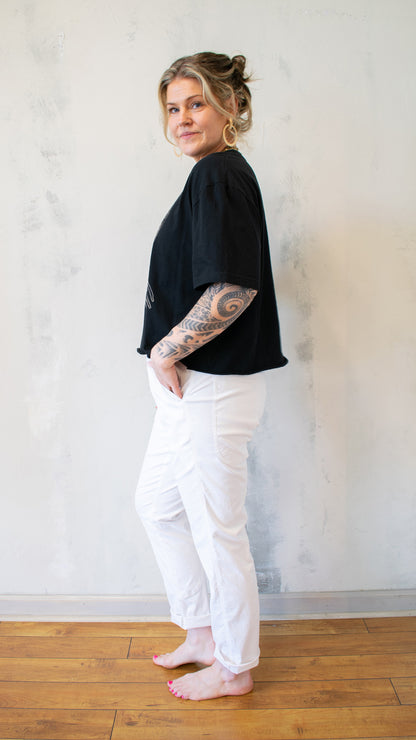 Ghost Cat Having a Cig Break Cropped Tee