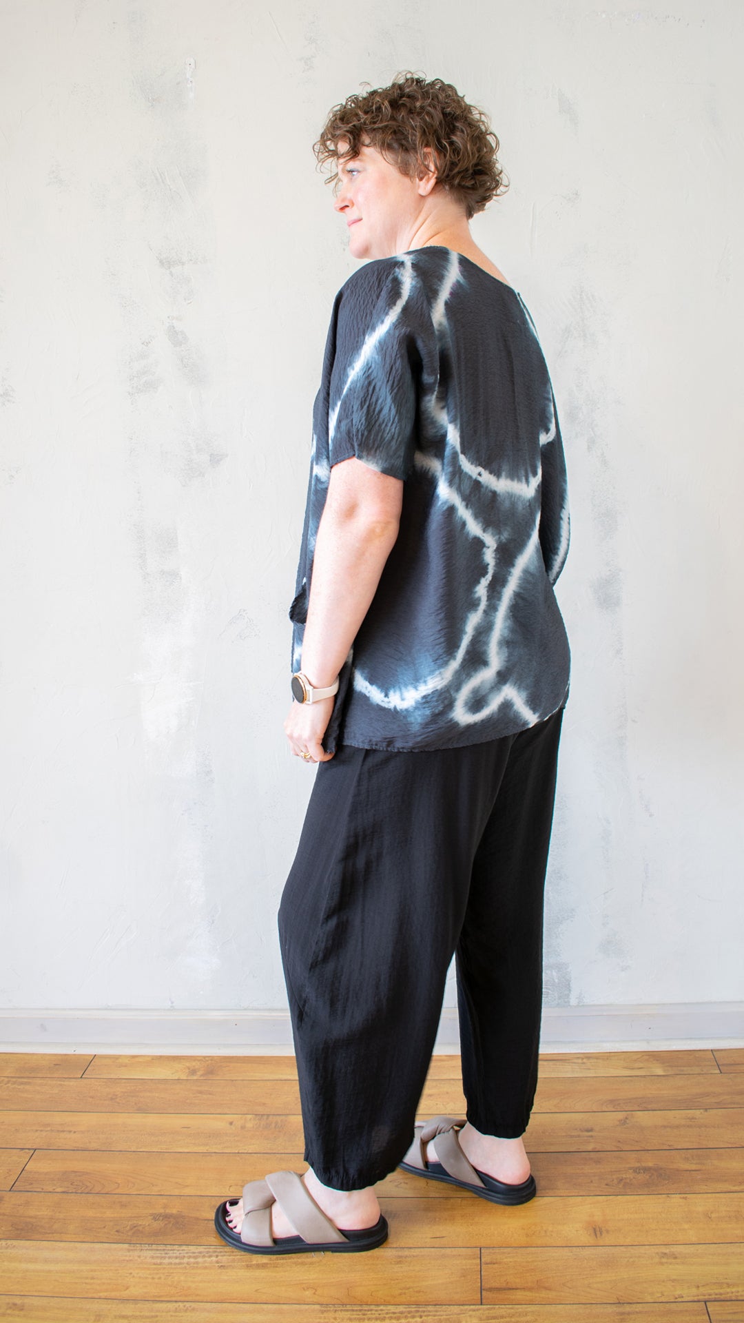 Parachute Shibori Pocket Top in Black