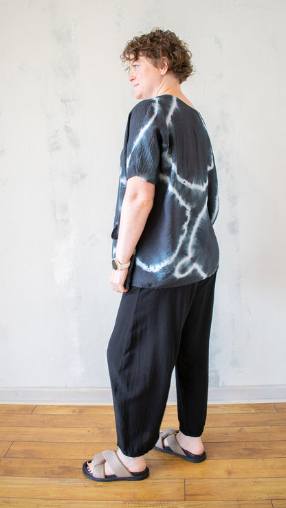 Parachute Shibori Pocket Top in Black