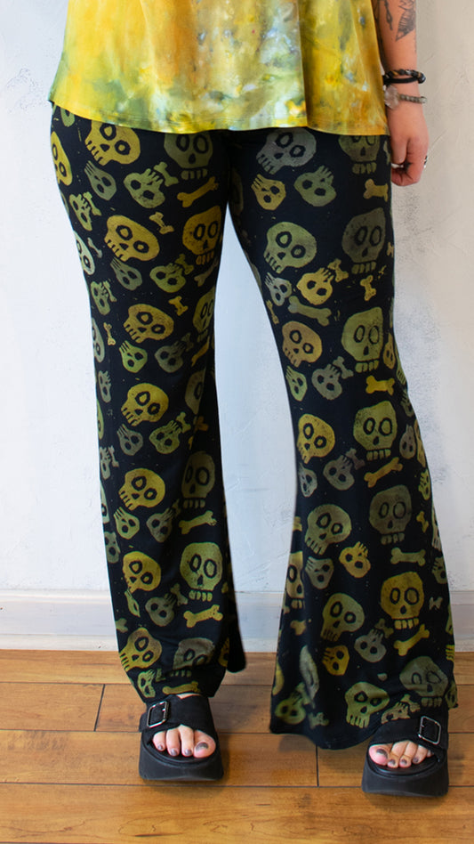Flare Legging in Skulls