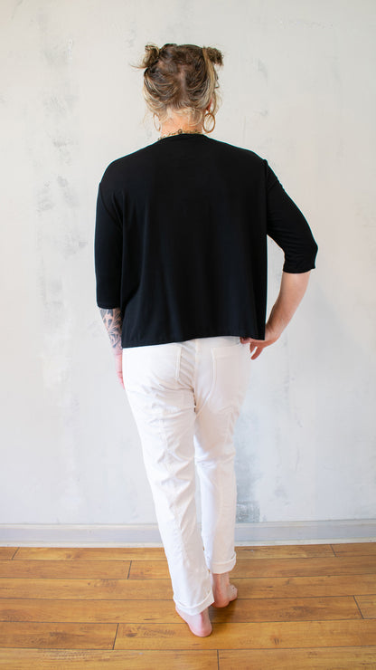 Influencing Mona Cozy Tee