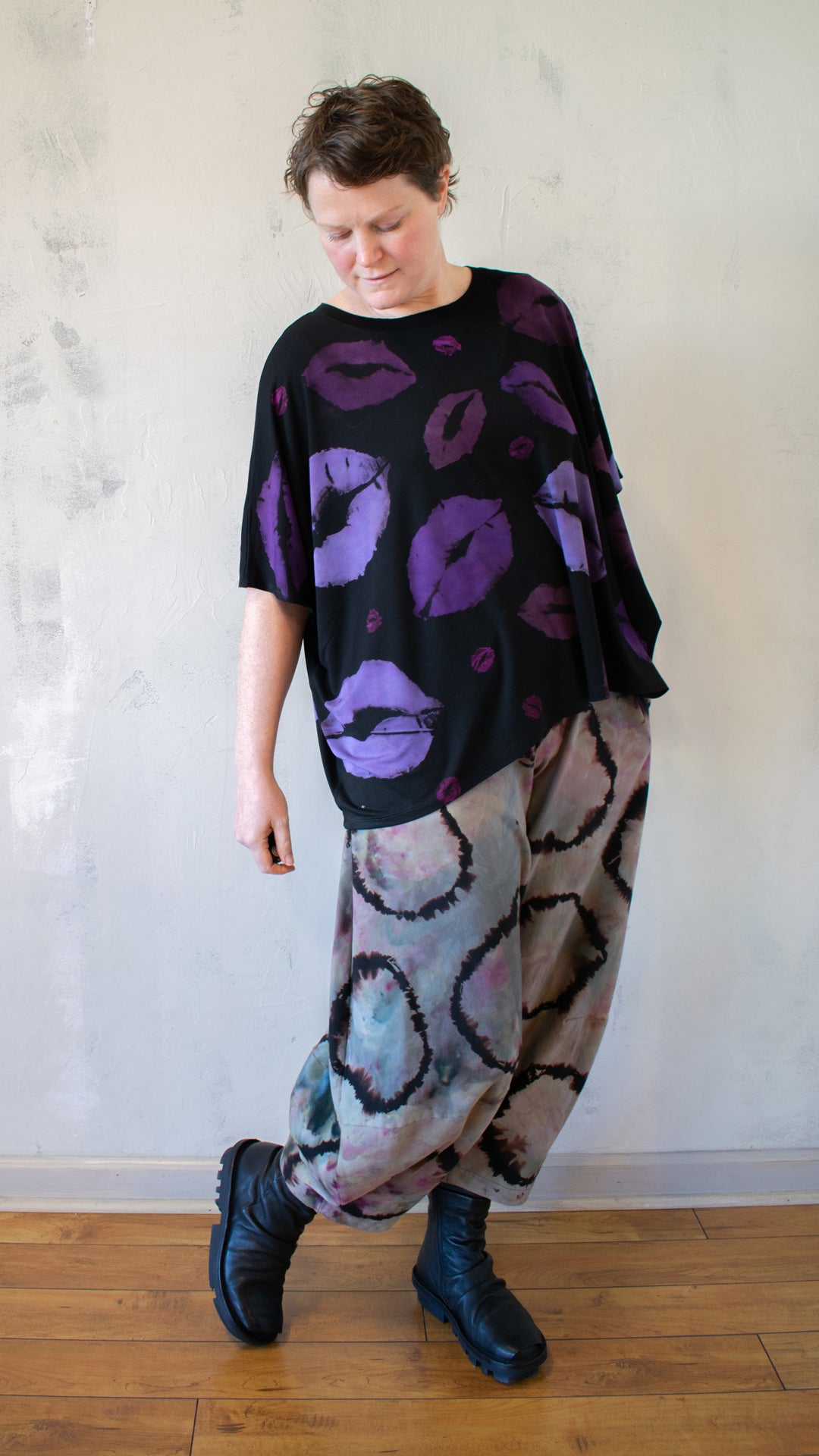 Kisses in Purple Top