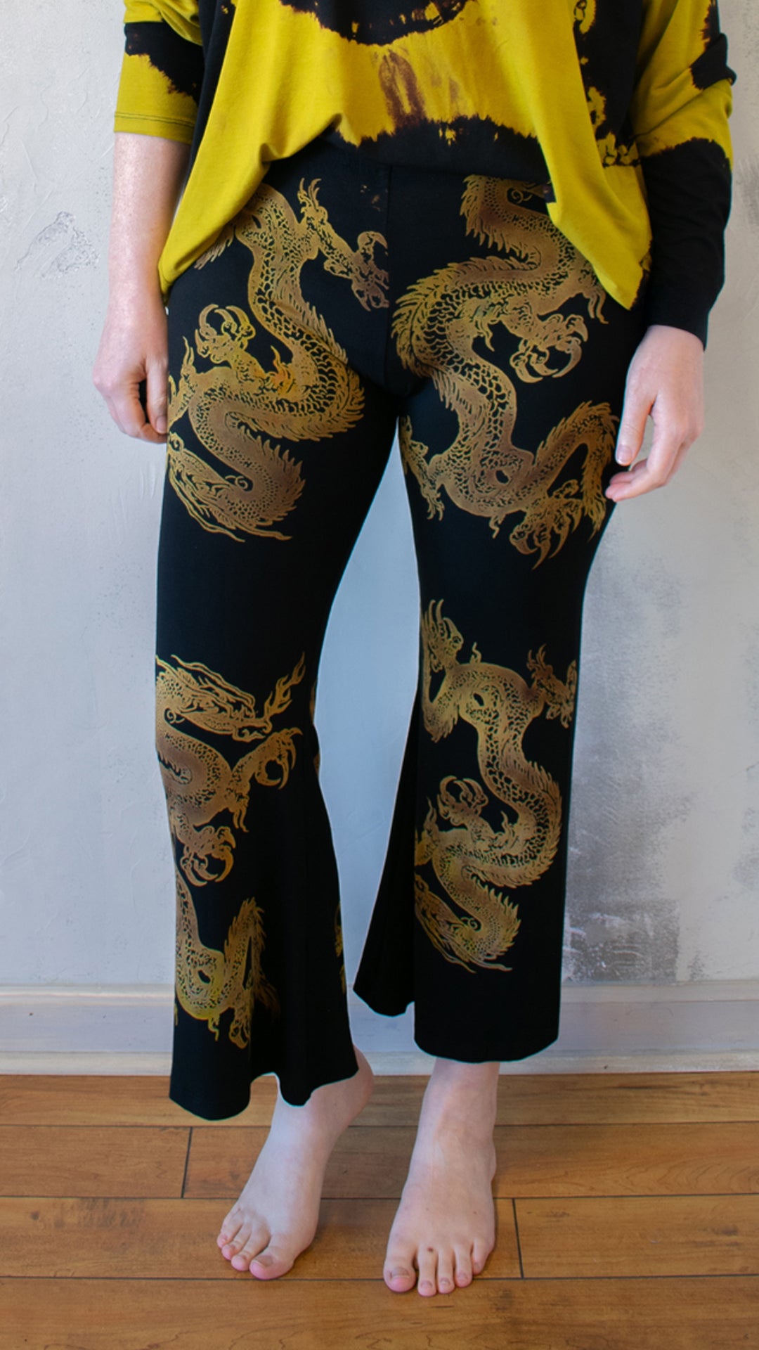 Crop Flare Leg in Bronze Dragon