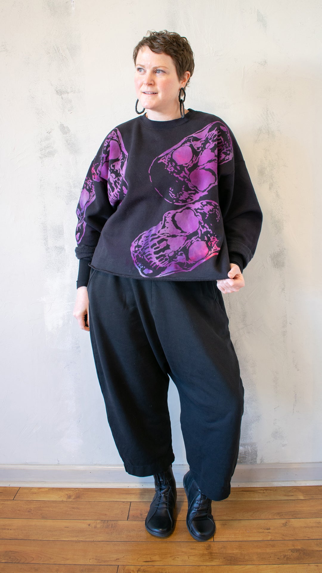 Skull Crop Sweatshirt in Pink