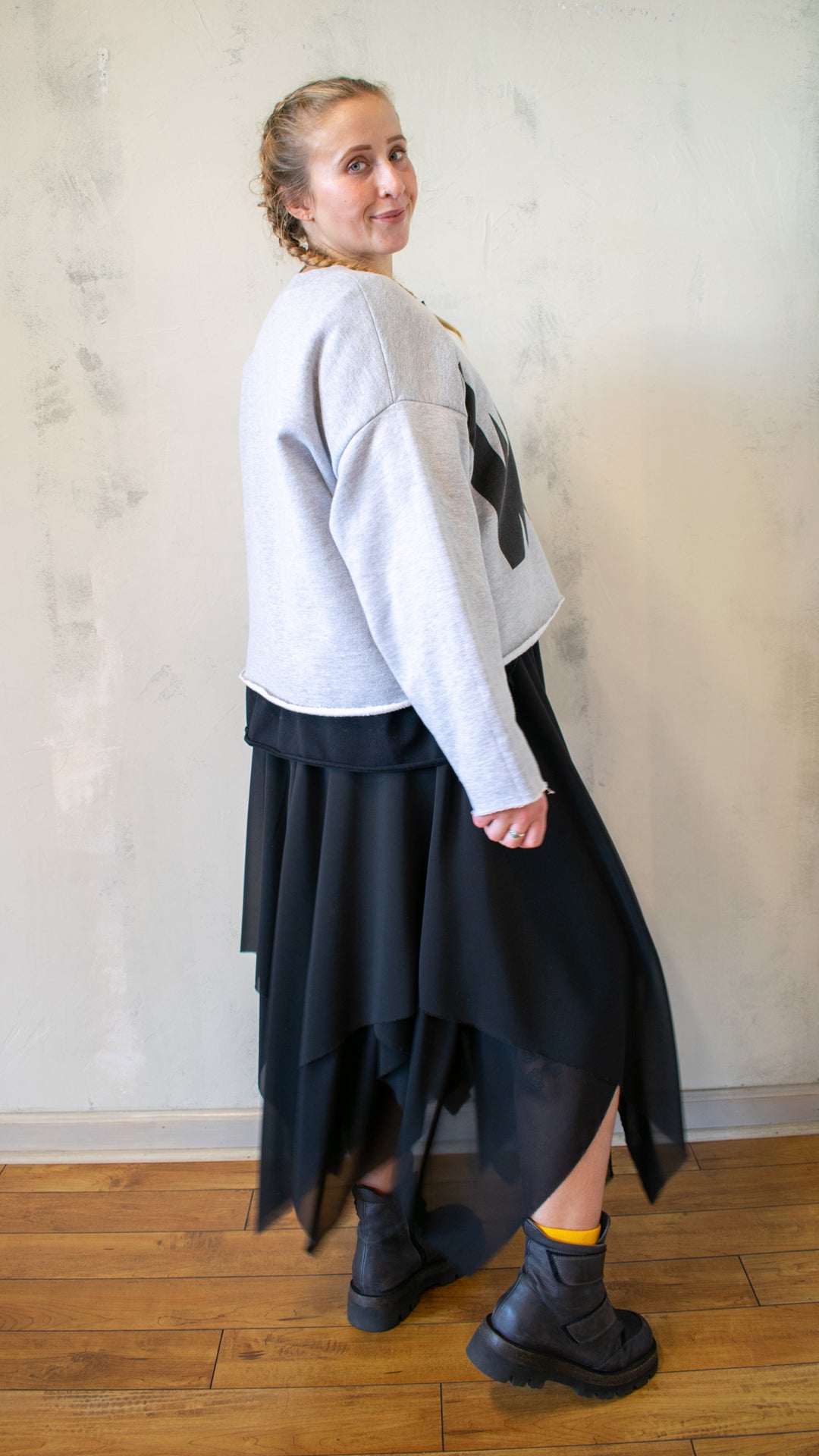 Crop Sweat (Multiple Colors)