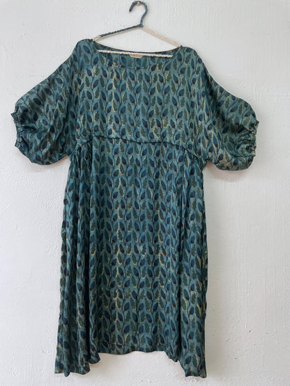 Crinkle Crop Dress in Block Print