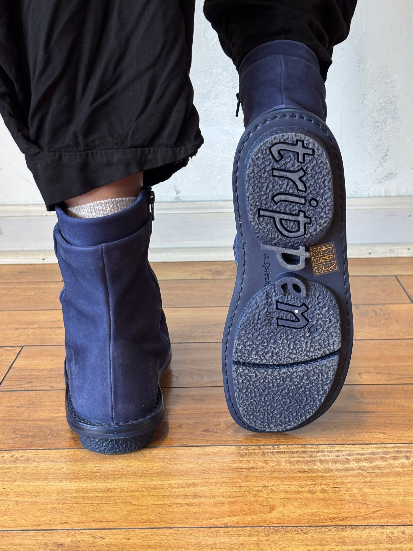 Juice Boot in Navy Suede