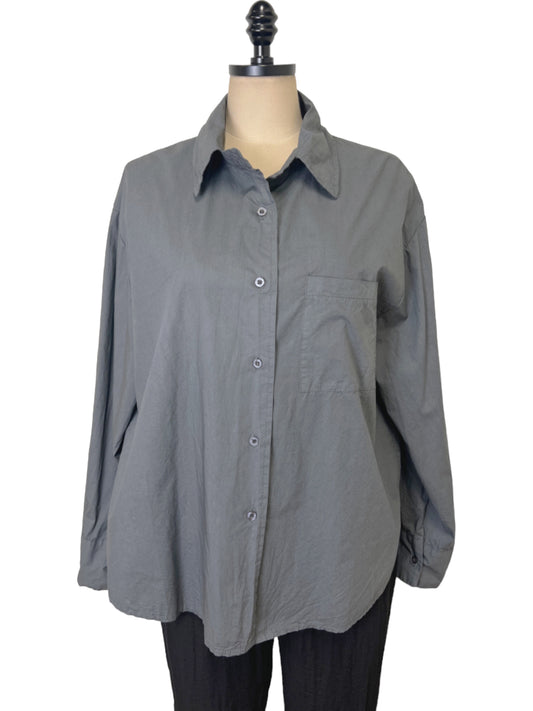 Short Boyfriend Button Up in Ash