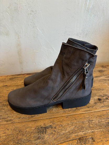 Tourist Smoq Boot in Soft Black