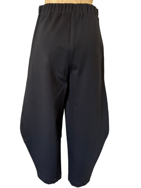 Structure Pants in Black