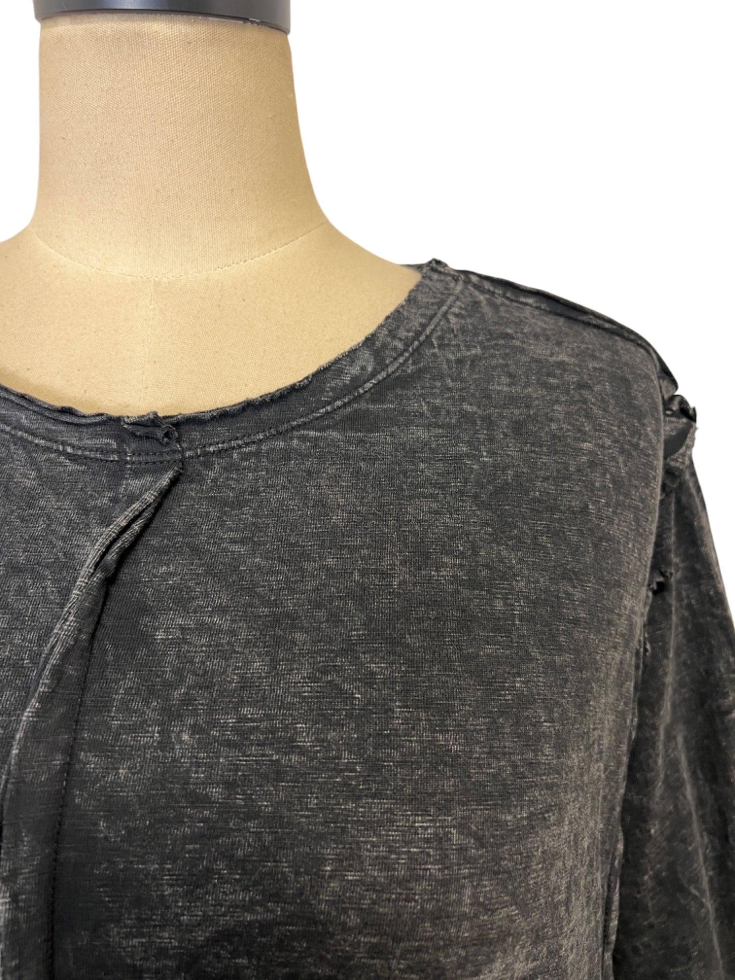 Tunic Tee Long Sleeve in Faded Black