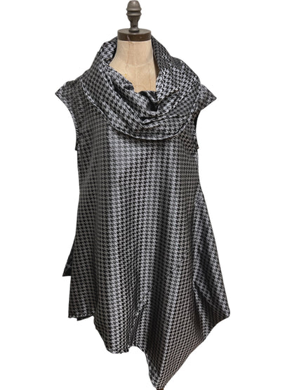Noa Tunic in Houndstooth