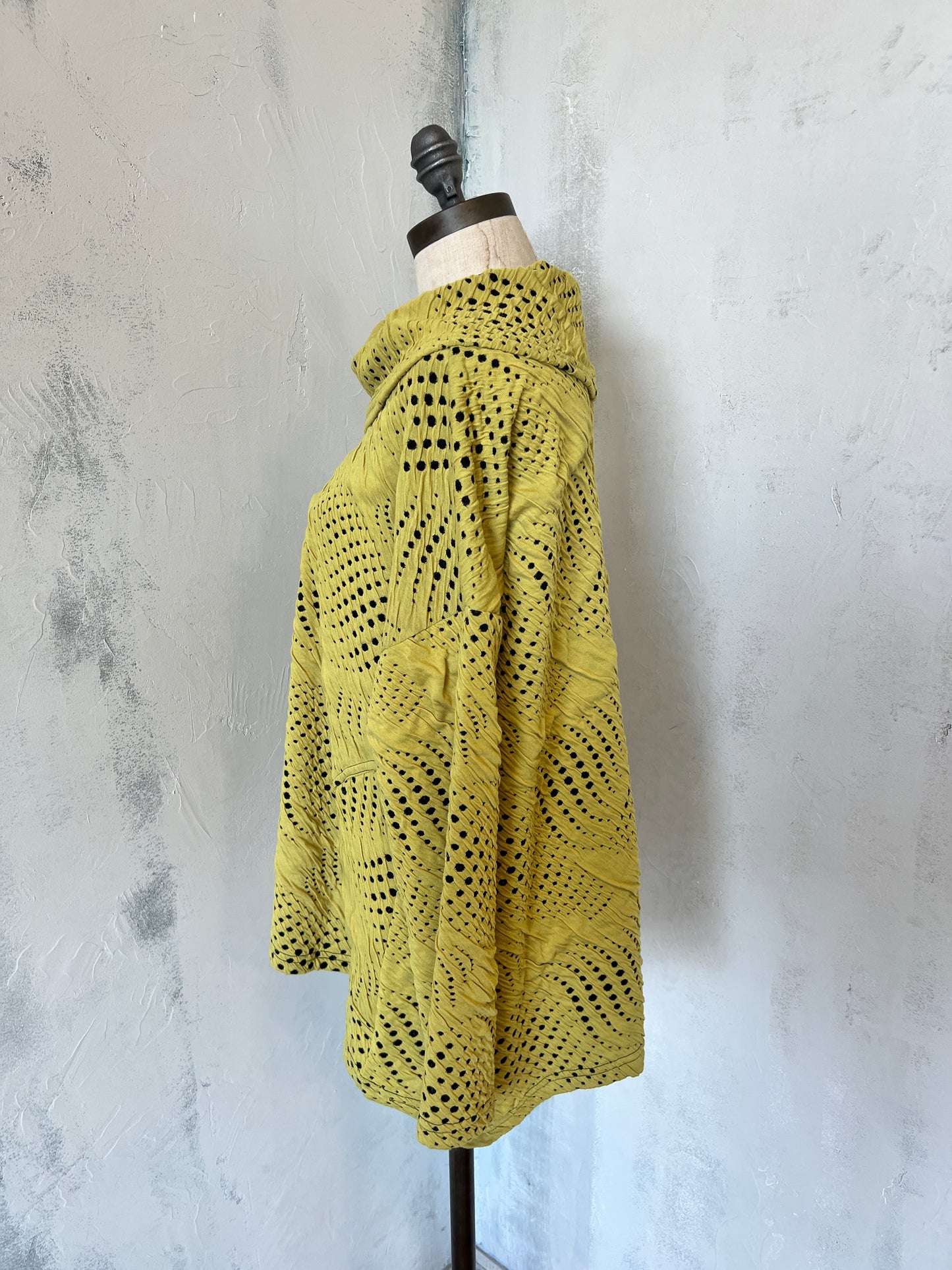 Jacquard Dot Pullover in Yellow