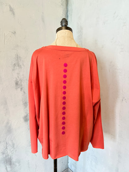 Dots T in Peach with Pink