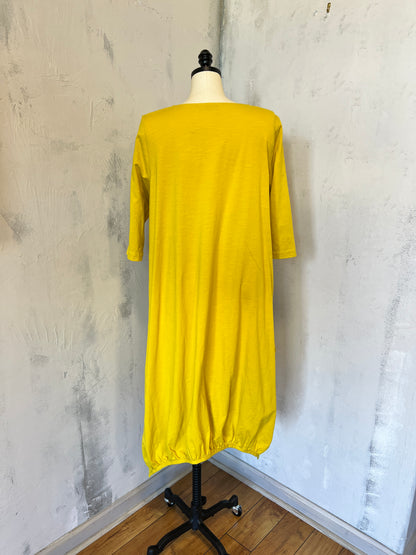 Two pocket T-Shirt Dress in Sulphur