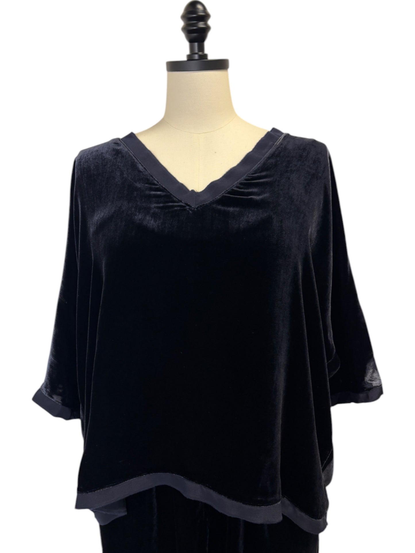 Oda V-Neck Top in Midnight Silk Velvet