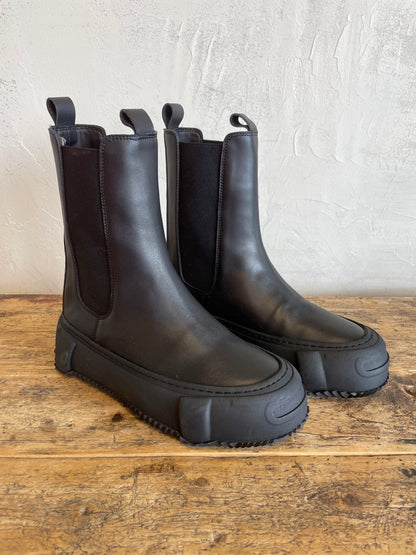 High Chelsea Boot