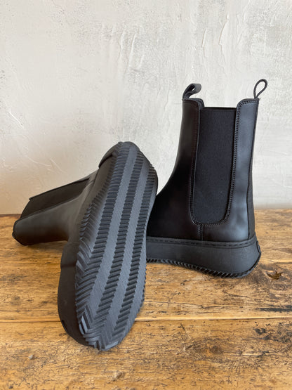 High Chelsea Boot