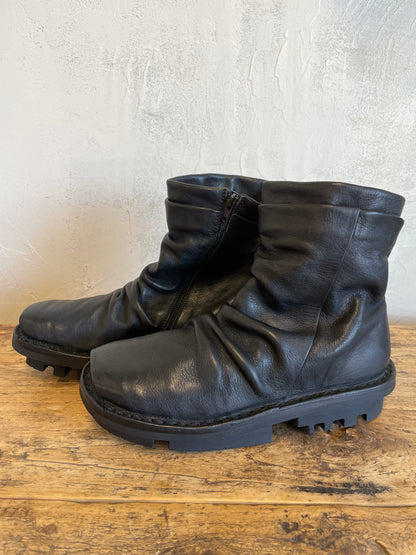 Juice Boot in Black