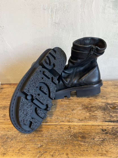 Juice Boot in Black