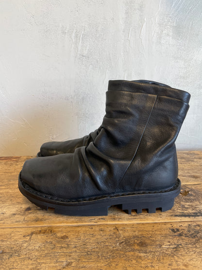 Juice Boot in Black