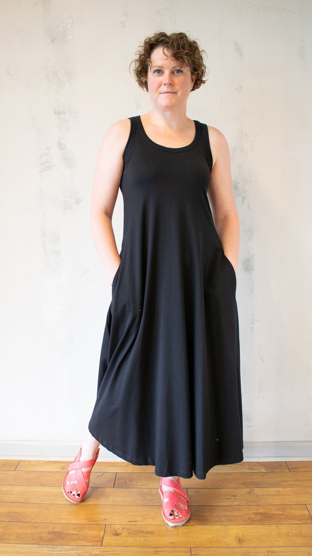 Sleeveless Chalk Dress in Black