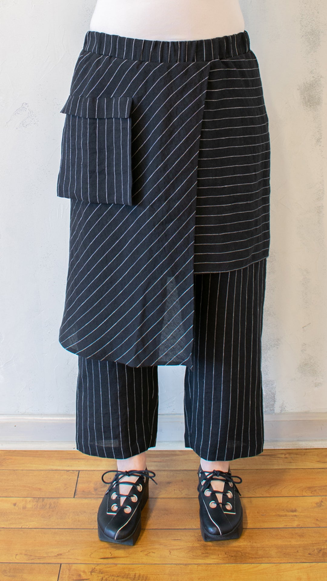Apron Trouser in Stripe Linen