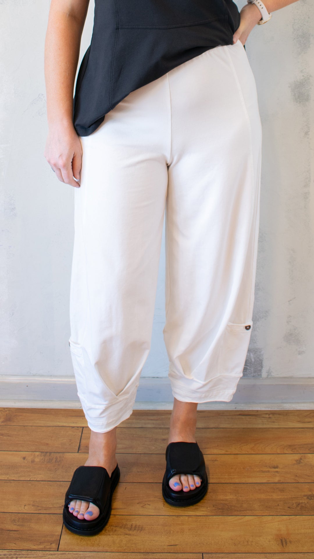 Tucks Crop Pant (Multiple Colors)