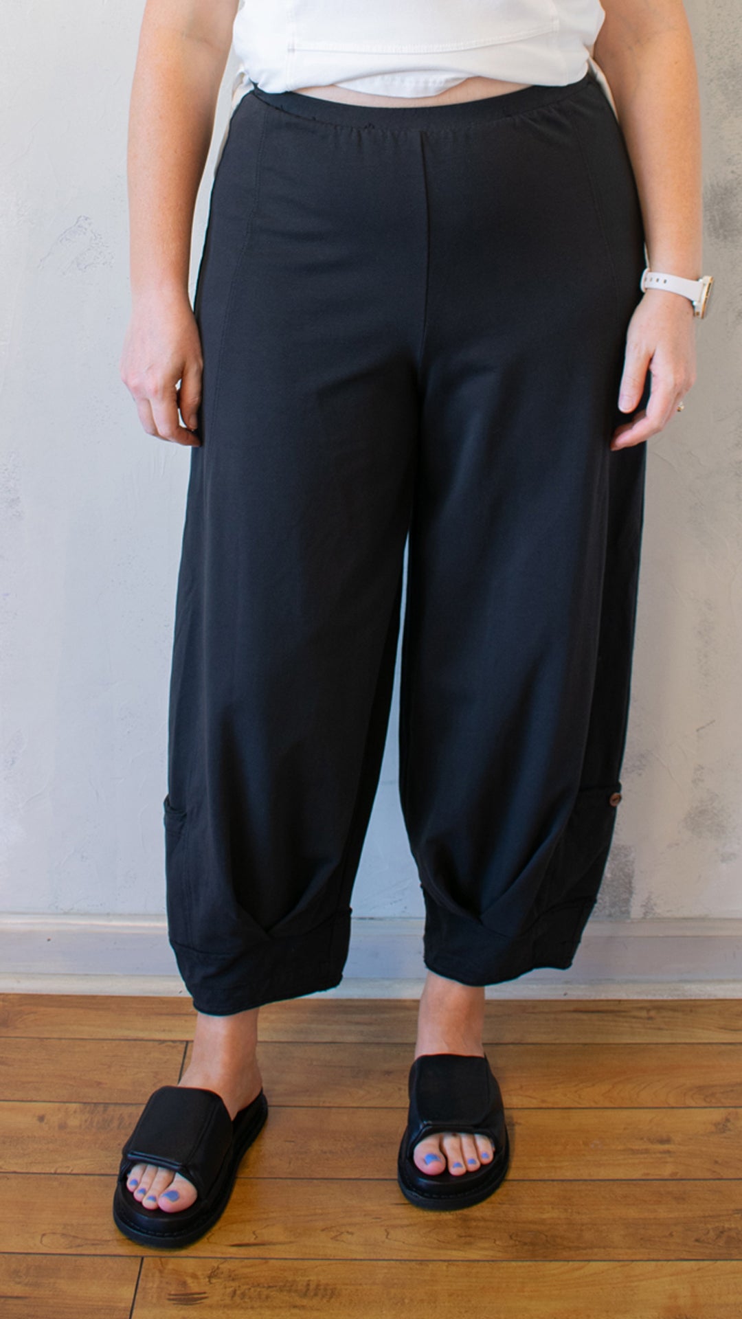 Tucks Crop Pant (Multiple Colors)