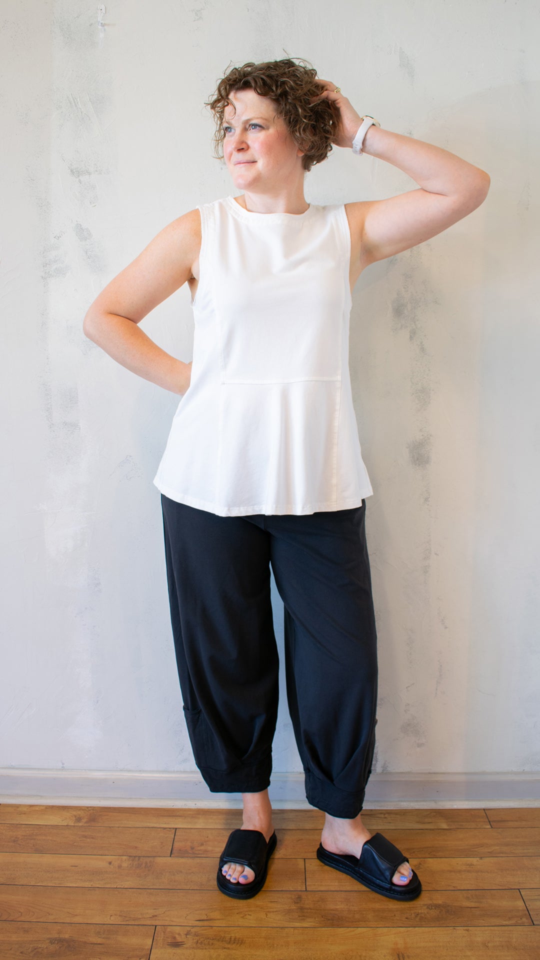 Roll Edge Tank (Multiple Colors)