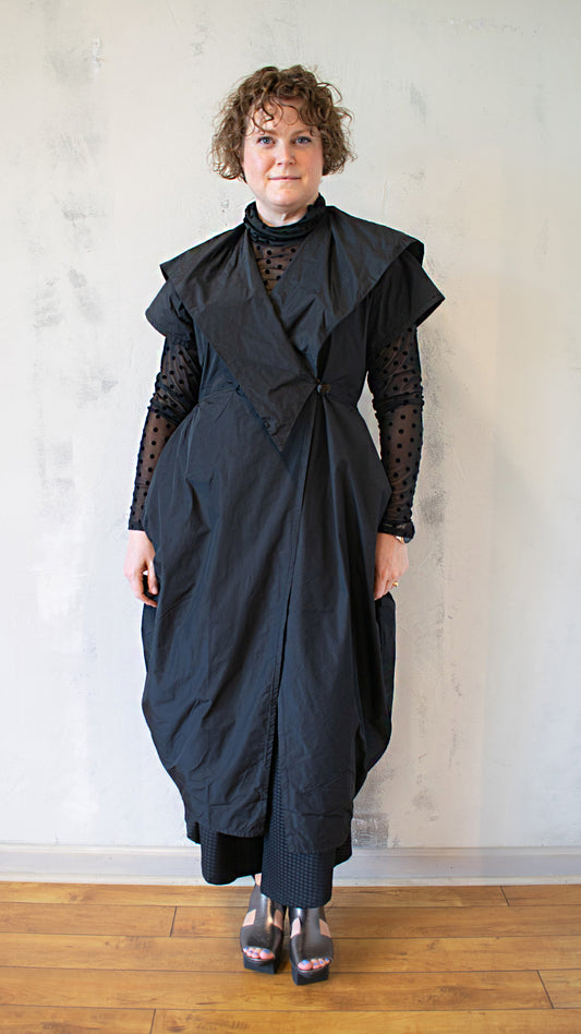 Alda Dracket in Preto