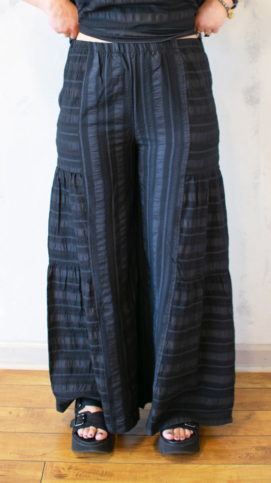 Anina Pant in Alloy