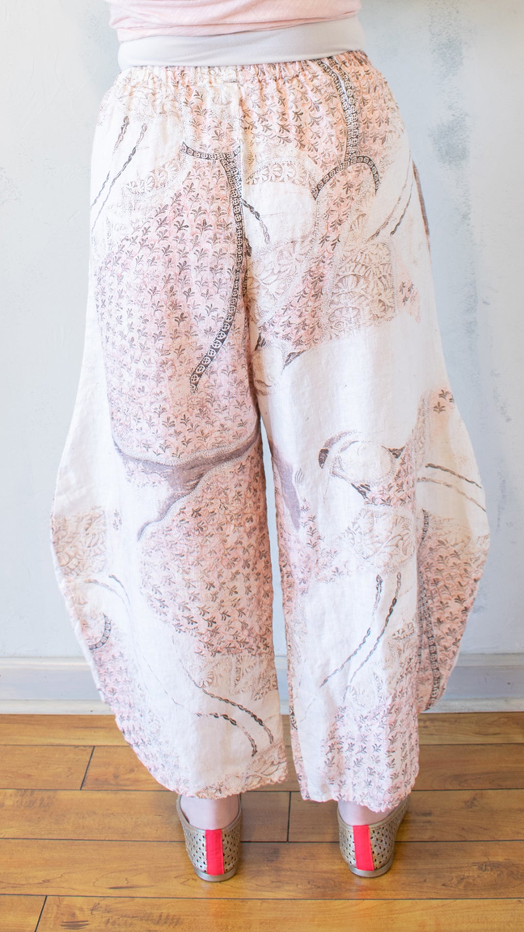Basic Pants in Shell Folklore