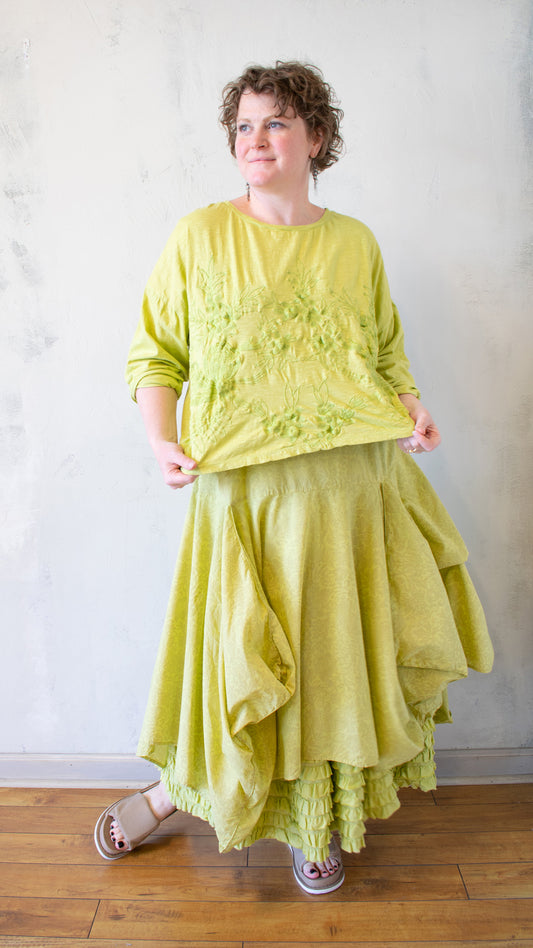 Crop Thread Embroidery T-Shirt Long Sleeve in Pear