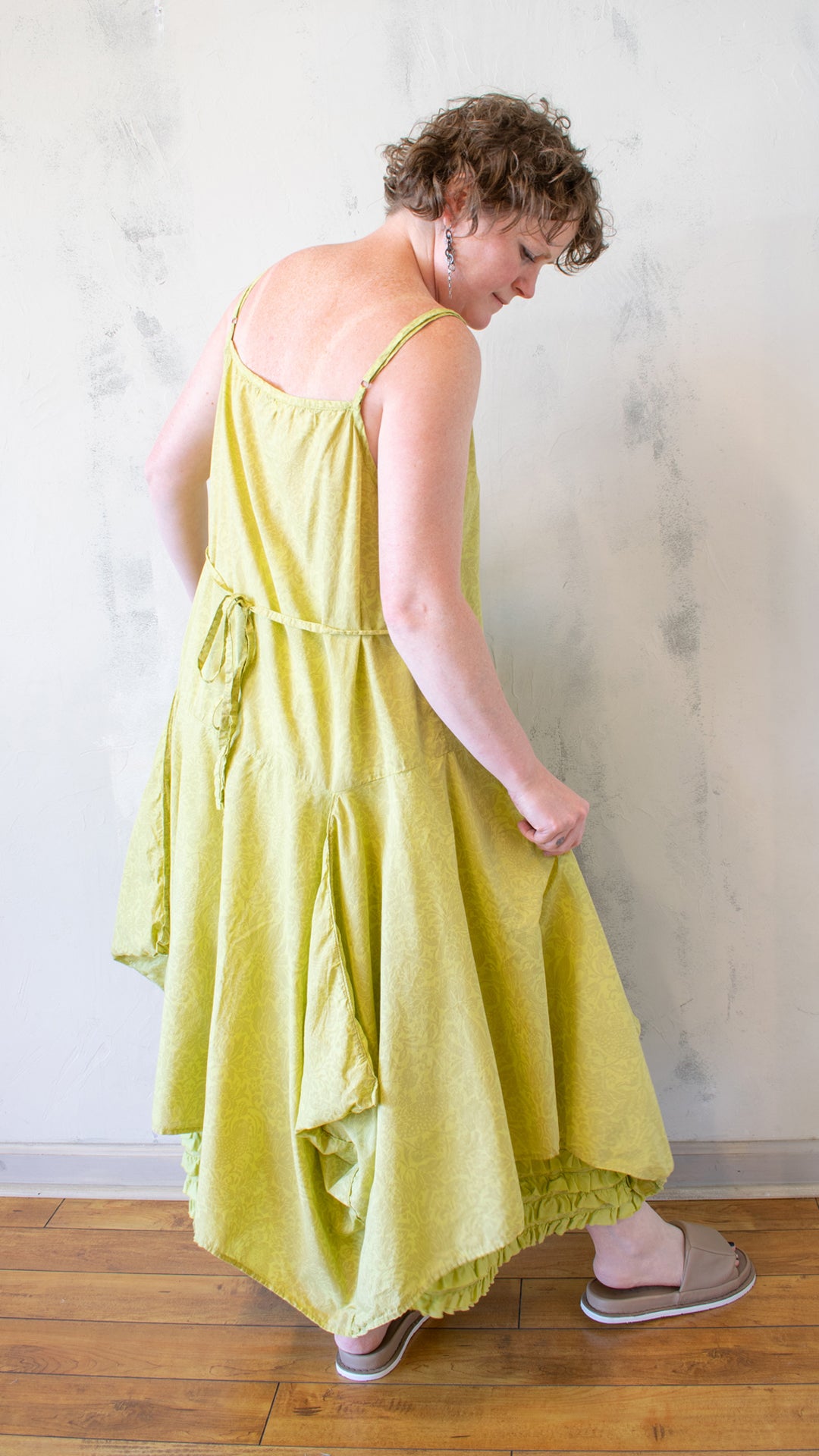 Long Pinwheel Slip in Pear Bird