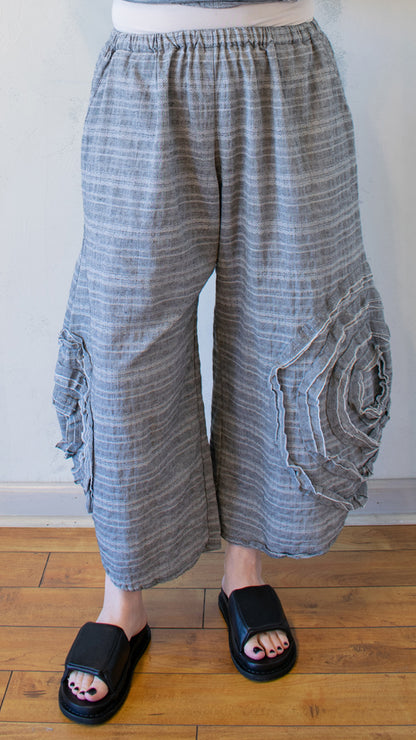 Cabbage Rose Pants in Faded Black