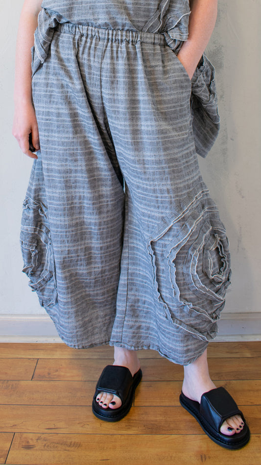 Cabbage Rose Pants in Faded Black
