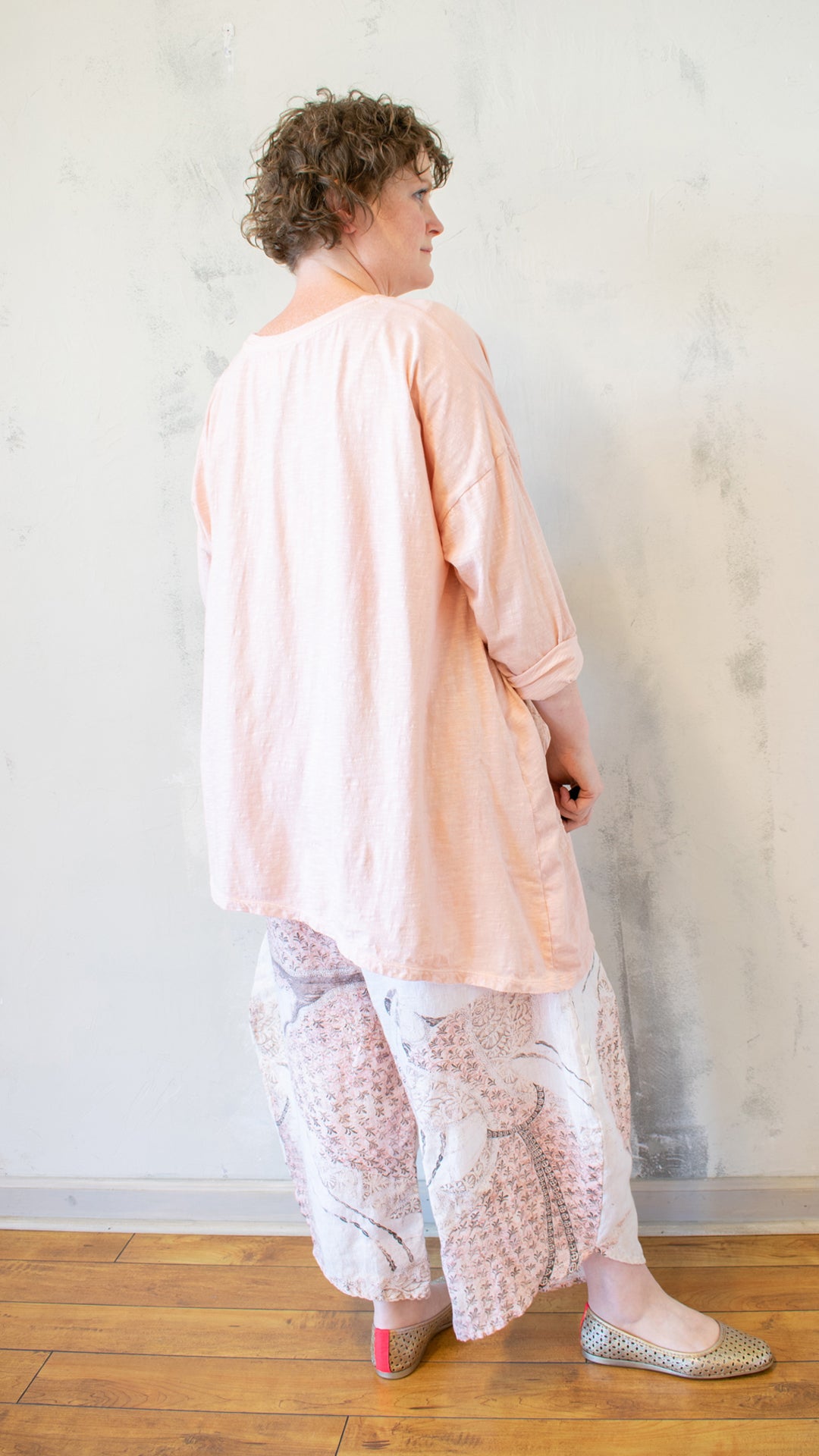 Thread Embroidery T-Shirt Long Sleeve in Shell