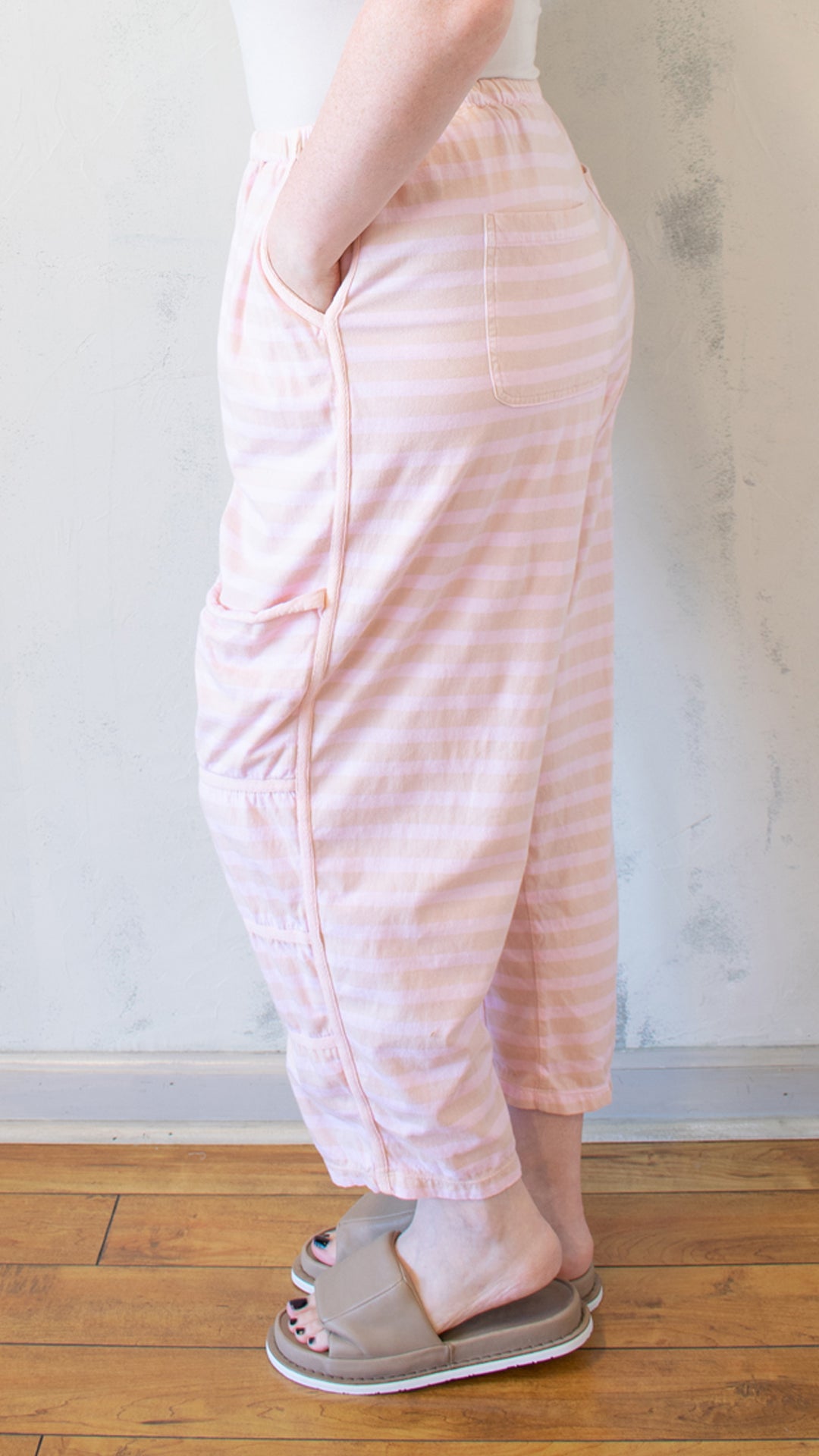 Seamed Joggers in Shell