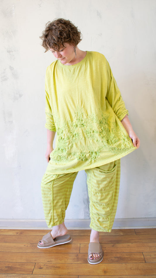 Thread Embroidery T-Shirt Long Sleeve in Pear