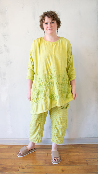 Thread Embroidery T-Shirt Long Sleeve in Pear