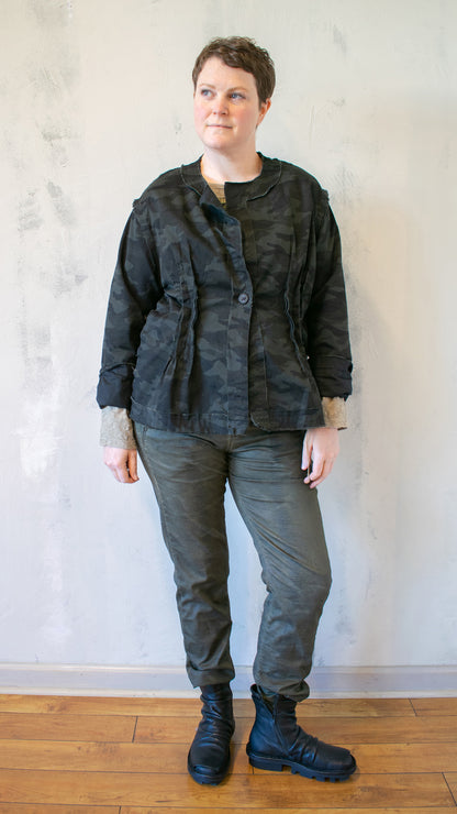 Disheveled Jacket in Black Camo