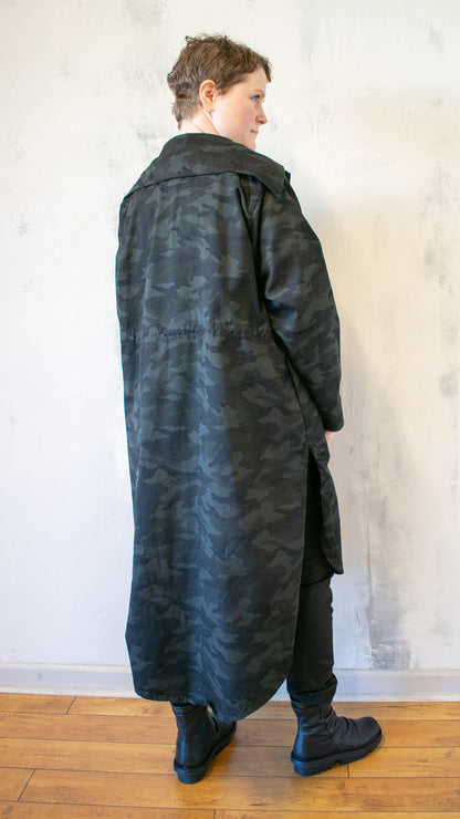 Lumberjack Coat in Black Camo