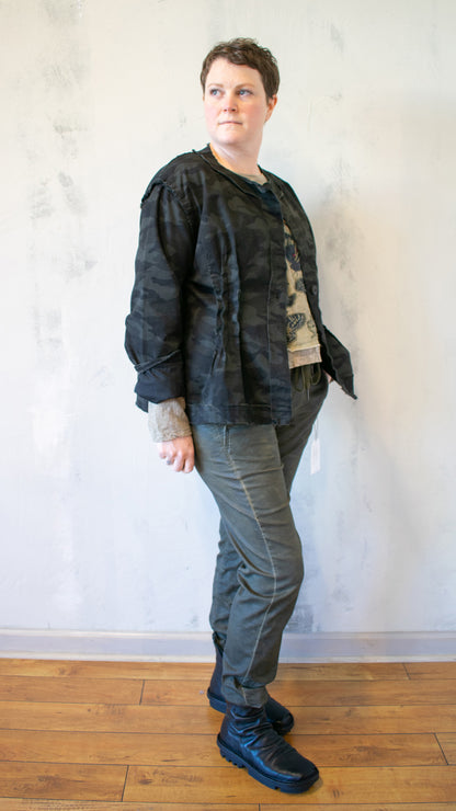 Disheveled Jacket in Black Camo