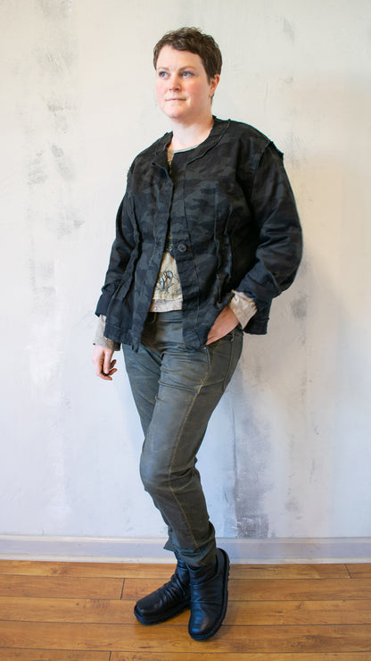 Disheveled Jacket in Black Camo