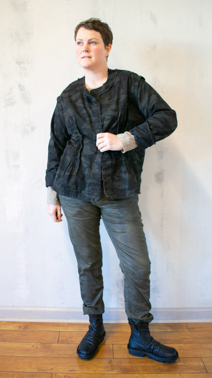 Disheveled Jacket in Black Camo