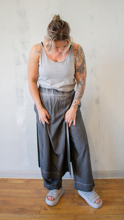 Mineral Wash Wide Leg Apron Pant in Stormy