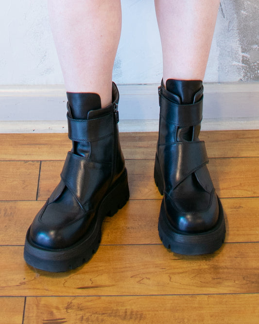 Londra Double Velcro Boot in Black